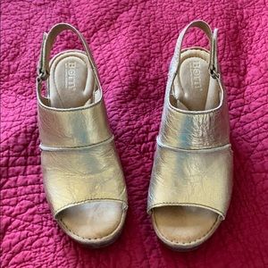 Born gold shoes extremely comfortable
